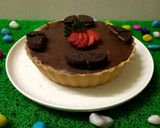 A picture of step 5 of Strawberry and chocolate tart.