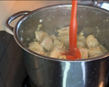 Foto del paso 3 de la receta: Taquitos de cerdo en salsa