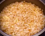 Hình bước làm 4 của món Knafeh - Bánh ngọt Trung Đông