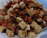 Foto langkah ke 6 dari resep Sambel goreng putih telur dan sosis.