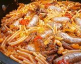 Foto del paso 7 de la receta: Fideos a la cazuela y fessolets con salchichas y rebozuelos