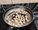 A picture of step 1 of Vrat wale makhana aloo.
