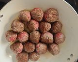 Foto del paso 2 de la receta: Albóndigas en salsa de la abuela y patatas al horno