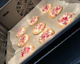 Rozsos tejfölös-baconös mini pizzák 🥓🍕 recept fázis 7 fotója