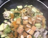 Foto del paso 6 de la receta Noodles de arroz con verduras y tofu
