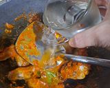 Foto langkah ke 3 dari resep Semur Ayam Kecap Pedas.