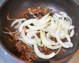 A picture of step 2 of Easy Twist! Costco Bulgogi Udon.