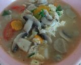 Foto langkah ke 3 dari resep Soup baso dan Jamur.