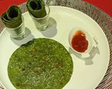 A picture of step 5 of Palak Paratha.
