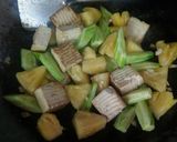 รูปขั้นตอนการทำที่ 4 ของ ผัดเปรี้ยวหวานเต้าหู้อ่อน