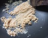 A picture of step 1 of Khoya & suji halwa with vanilla flavour.