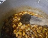 A picture of step 7 of Veggie prawn sauce.