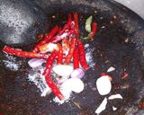 Foto langkah ke 7 dari resep Telor geprek kuah cabe.