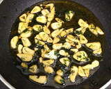 Foto del paso 1 de la receta: Caballa al ajillo con patatas