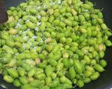 A picture of step 1 of Roasted Holay.