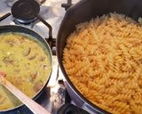 Foto del paso 4 de la receta: Fideos con salsa con espárrago y atún