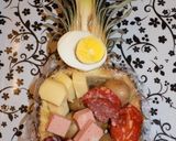 Foto del paso 7 de la receta: Picada servida en tabla o dentro de un anana