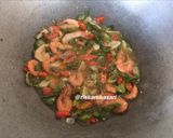 Foto langkah ke 3 dari resep Tumis Udang Pedas.