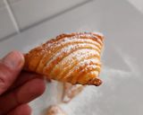 Foto del paso 10 de la receta: Triángulos de hojaldre, crema y manzana