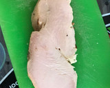 Foto del paso 4 de la receta: Ensalada verde rápida con jitomate, pepino y pechuga de pavo