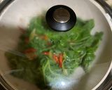 Foto langkah ke 1 dari resep Bayam Santan Pedas.
