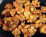 A picture of step 4 of Chilli garlic cauliflower.