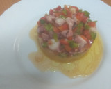 Foto del paso 6 de la receta: Mosaico de salpicón de pulpo y langostinos con puré de papas