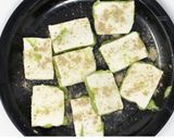 A picture of step 3 of Paneer Pakora.