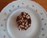 Foto del passaggio 5 della ricetta Salame dolce al cioccolato senza uova