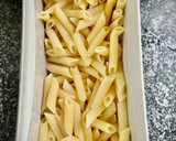 Foto del paso 1 de la receta: Maccheroni con espinacas y gambas al ajillo