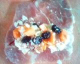 Foto del paso 3 de la receta: Bondiola rellena con pasas uva zanahoria bacon con sals queso