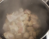 Foto del paso 2 de la receta: Papas con pollo a la cerveza