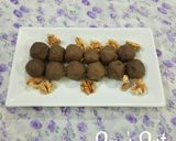 A picture of step 6 of Walnut Laddoos.