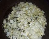 Foto del paso 2 de la receta Cinta de lomo adobada y empanada con salsa de nuez moscada