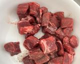 Foto del paso 1 de la receta: Carne en salsa con tomate - Receta de Batch Cooking