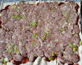 Foto del paso 3 de la receta: Empanada de puerro y salchicha con salsa de arándano rojo