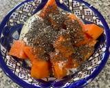 Foto del paso 1 de la receta: Papaya con chía y yogurt