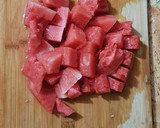 Foto del paso 2 de la receta: Agua de sandía, con fresa y limón
