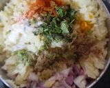 A picture of step 1 of Bread pakoda.
