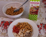 Foto del paso 1 de la receta: Ensalada Cullera de garbanzos y salmorejo