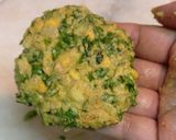 A picture of step 4 of Spinach dal vada.