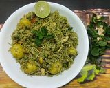 A picture of step 4 of Hariyali Aloo Chutney Pulao.