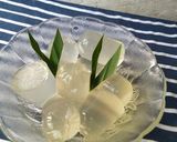 Foto langkah ke 6 dari resep Bola air kelapa (isian mochi).