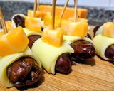 Foto del paso 1 de la receta: DÁTILES, Queso🧀 Munster y Mozzarella...!