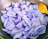 Hình bước làm 2 của món Mứt dừa non từ hoa đậu biếc