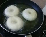 Foto langkah ke 3 dari resep Donat irit no telur no susu.