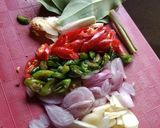Foto langkah ke 3 dari resep Tumis udang brokoli bakso.