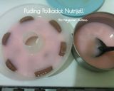 Foto langkah ke 7 dari resep Puding Polkadot Nutrijell 2in1 (Nutrijell Stroberi jadi 2 rasa).