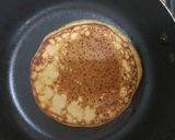 A picture of step 4 of Apple cinnamon pancake.
