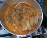 A picture of step 4 of Muthi Kabab Masala Salan.